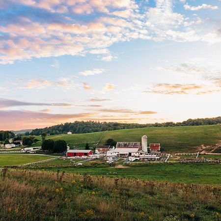 Downtown Escape Great For Large Families & Groups Βίλα Sugarcreek Εξωτερικό φωτογραφία