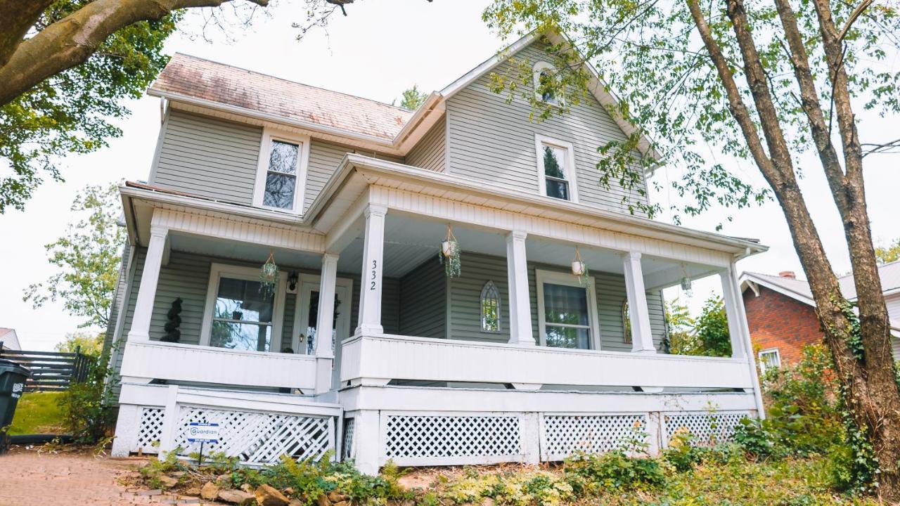 Downtown Escape Great For Large Families & Groups Βίλα Sugarcreek Εξωτερικό φωτογραφία