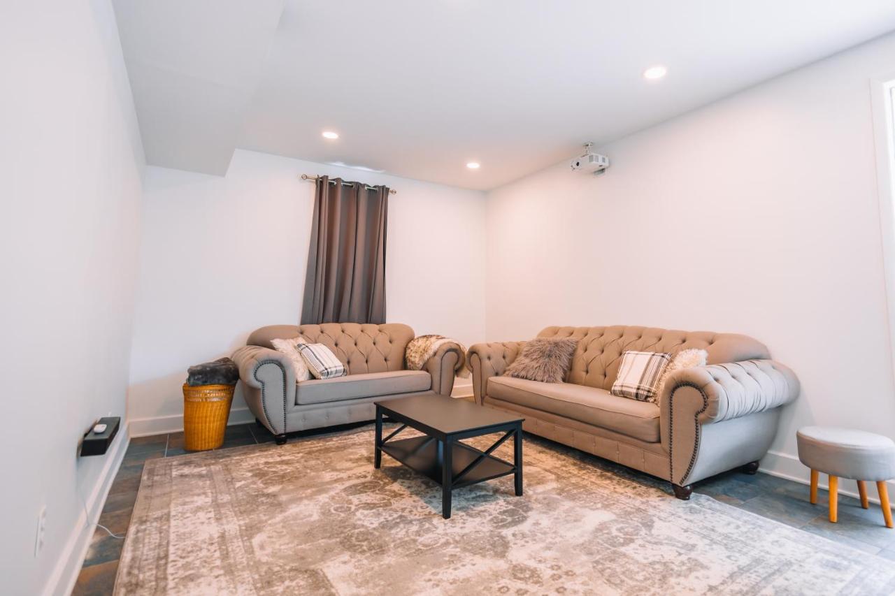 Downtown Escape Great For Large Families & Groups Βίλα Sugarcreek Εξωτερικό φωτογραφία